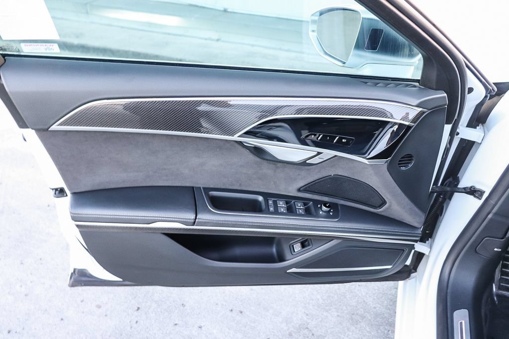 Used 2022 Audi S8 AWD/4WD image 24
