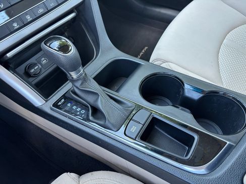 Used 2017 Hyundai Sonata Sport FWD image 26