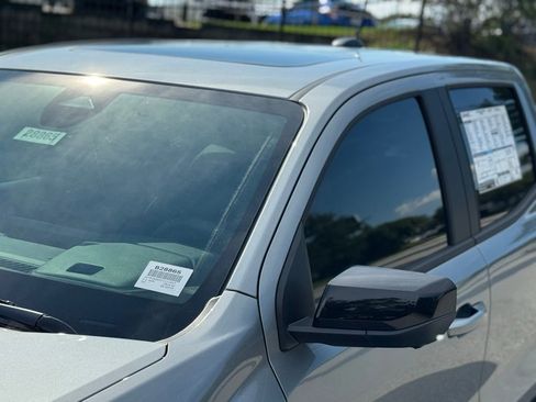 New 2026 GMC Canyon Elevation w/ Convenience Package image 10