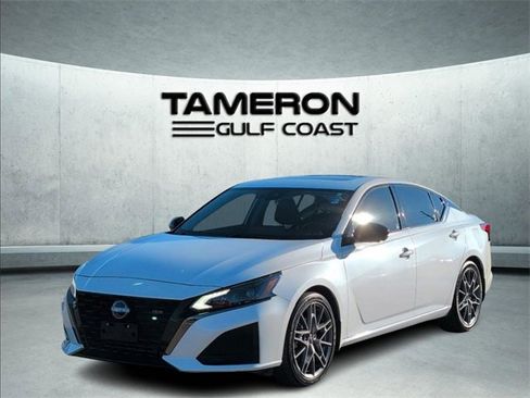 Used 2023 Nissan Altima 2.0 SR image 1