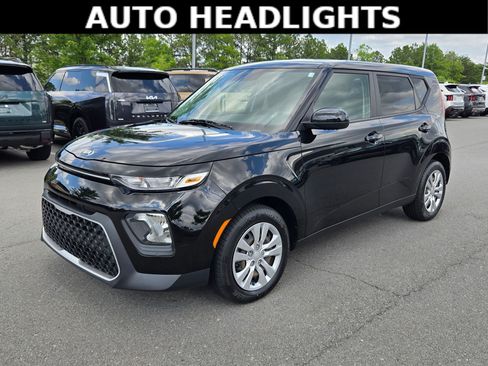 Used 2021 Kia Soul LX FWD image 3