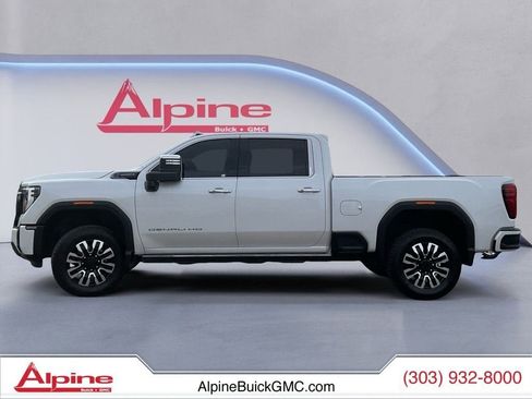 Used 2025 GMC Sierra 3500 Denali Ultimate image 2