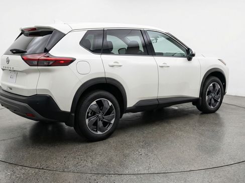Used 2025 Nissan Rogue SV AWD/4WD image 9