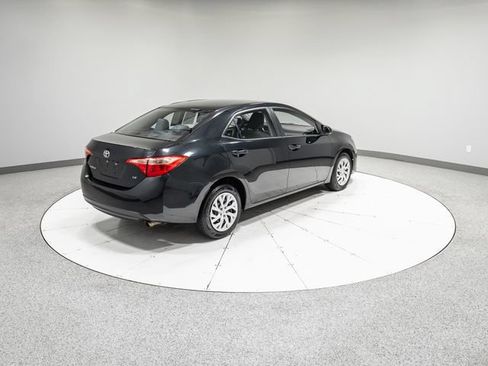 Used 2017 Toyota Corolla LE w/ Carpet Mat Package (TMS) FWD image 28