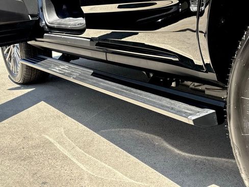 Used 2025 Cadillac Escalade Sport Platinum image 7