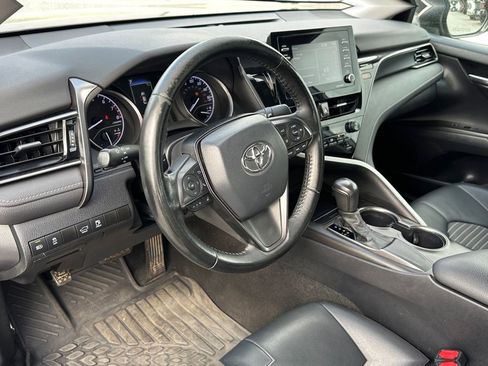 Used 2021 Toyota Camry SE image 12