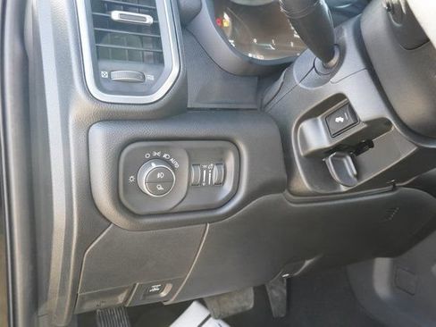 Used 2025 RAM 2500 Laramie AWD/4WD image 13