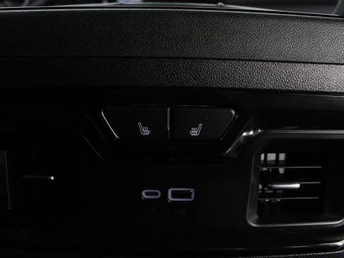 Used 2025 GMC Sierra 1500 AT4X image 23