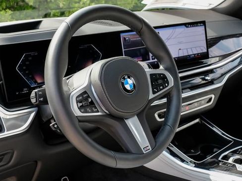 Used 2026 BMW X5 xDrive40i w/ M Sport Package AWD/4WD image 21
