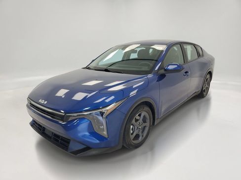Used 2025 Kia K4 FWD image 3