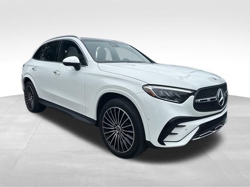 Certified 2025 Mercedes-Benz GLC 300 4MATIC image 36
