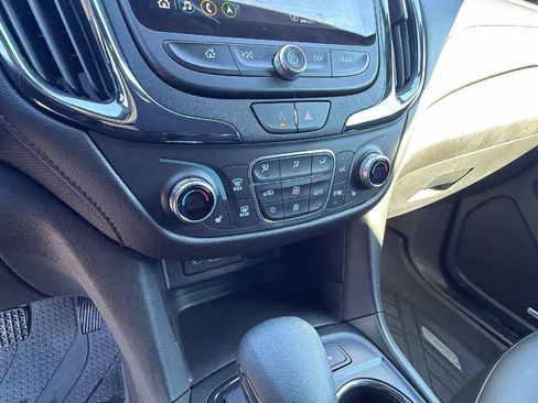 Used 2024 Chevrolet Equinox RS w/ RS Plus Package image 14