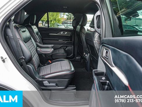 Used 2025 Ford Explorer ST-Line image 23