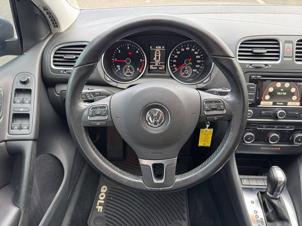 Used 2012 Volkswagen Golf TDI FWD image 23