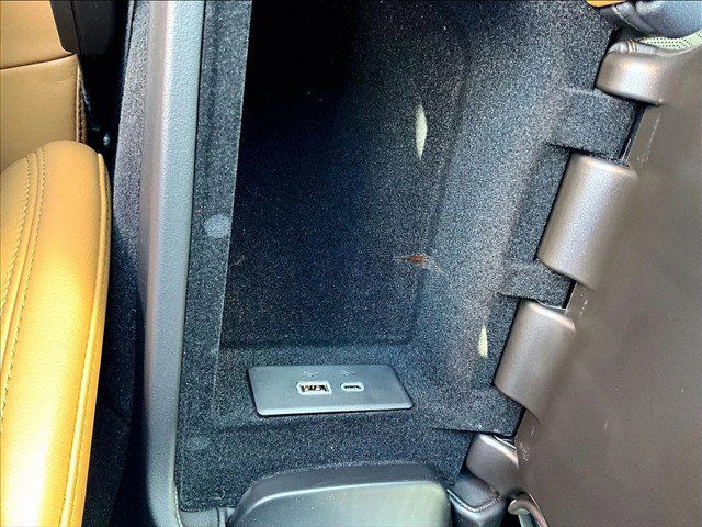 Used 2025 Chevrolet Corvette Z06 w/ Stealth Interior Trim Package RWD image 25