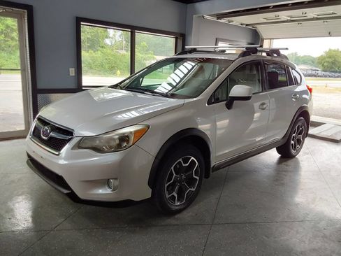 Used 2014 Subaru Crosstrek 2.0i Premium w/ Moonroof Package AWD/4WD image 10