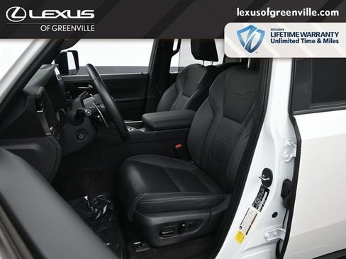 Used 2024 Lexus GX 550 w/ Accessory Package (Z1) AWD/4WD image 24
