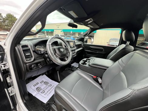 Used 2021 RAM 3500 Tradesman w/ Chrome Appearance Group AWD/4WD image 16