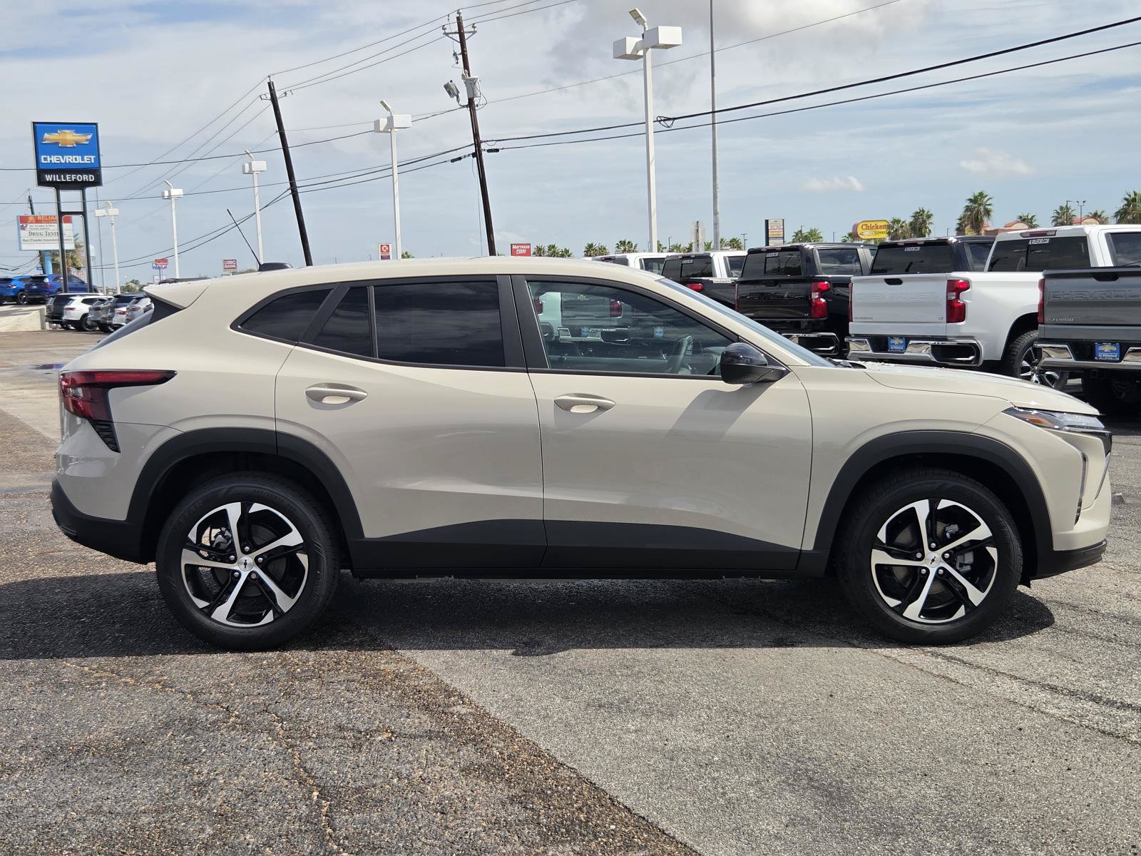 New 2026 Chevrolet Trax RS FWD image 6