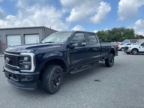 Used 2024 Ford F250 XLT w/ XLT Premium Package AWD/4WD image 3