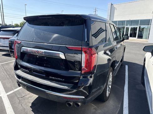 Used 2023 GMC Yukon Denali w/ Denali Reserve Package AWD/4WD image 3