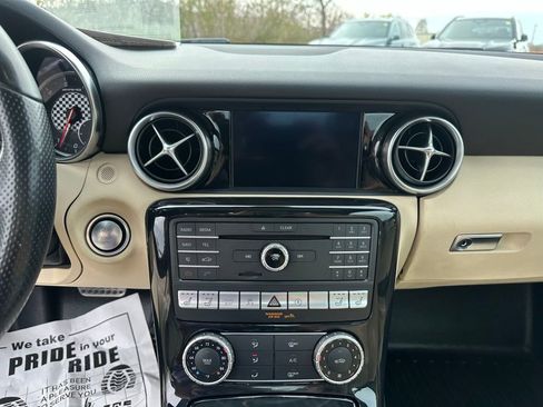 Used 2018 Mercedes-Benz SLC 43 AMG image 14