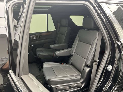 Certified 2025 GMC Yukon Denali w/ Sun & Power Step Package AWD/4WD image 13