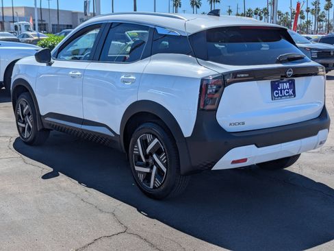 New 2026 Nissan Kicks SV image 4