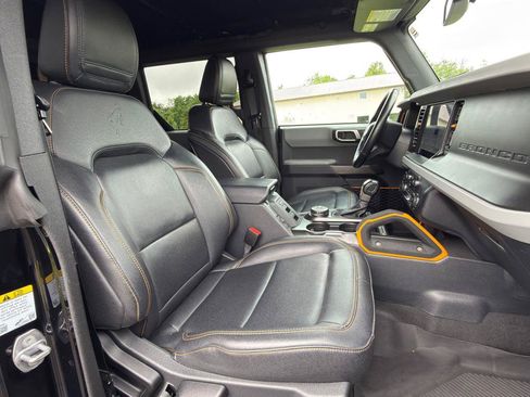 Used 2023 Ford Bronco Badlands w/ Sasquatch Package AWD/4WD image 27