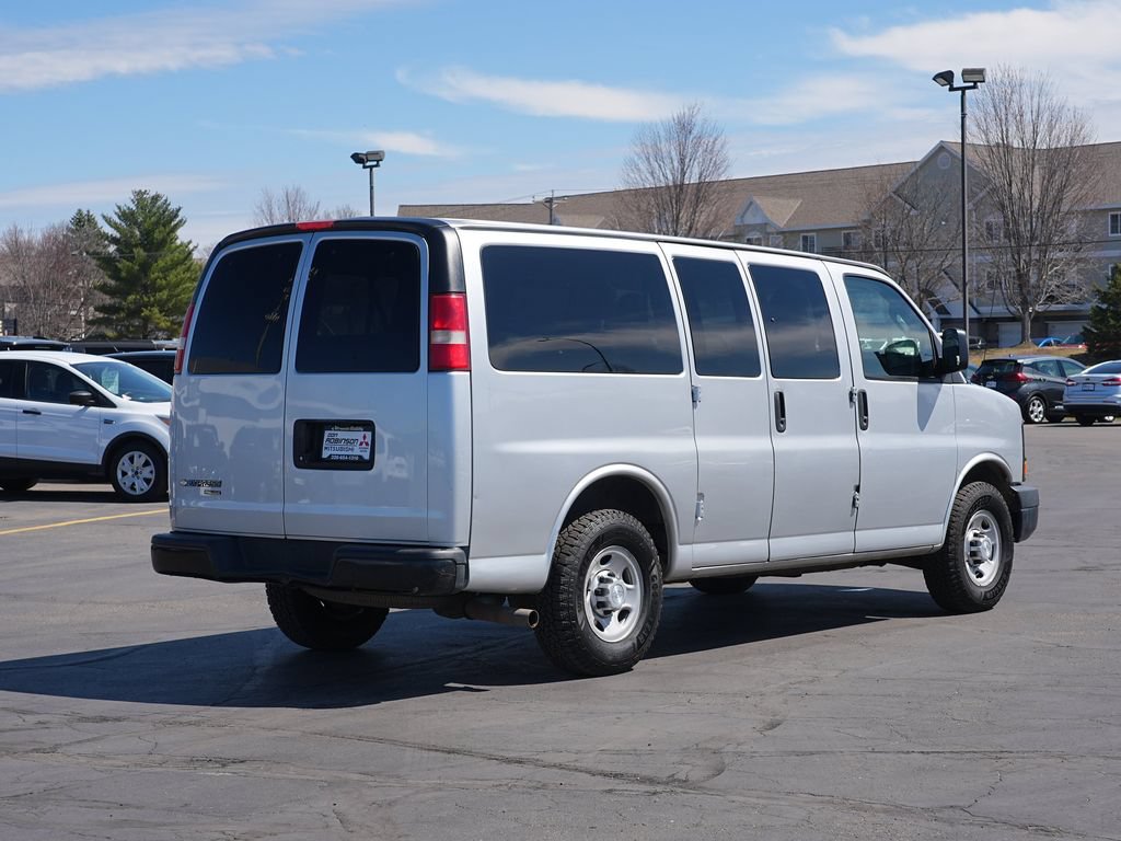 Used 2016 Chevrolet Express 2500 LS RWD image 3