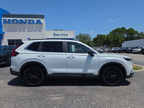 Used 2024 Honda CR-V Sport Touring image 3