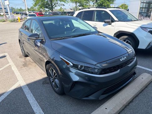 Used 2024 Kia Forte LXS w/ LXS Technology Package FWD image 1