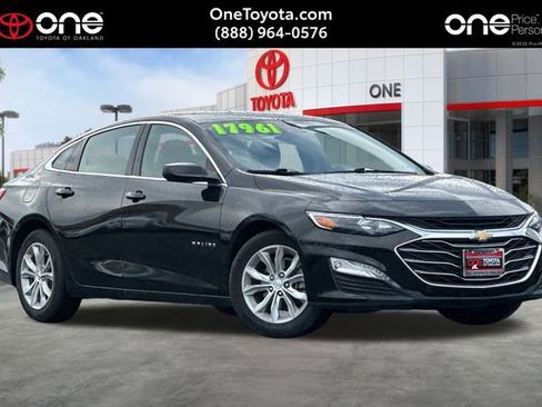 Used 2023 Chevrolet Malibu LT image 1