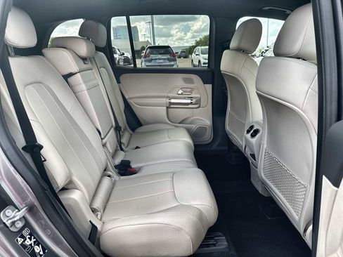 Used 2025 Mercedes-Benz GLB 250 image 19