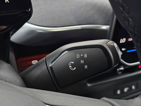 Used 2025 Volkswagen ID. Buzz Pro S image 33