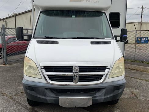 Used 2008 Dodge Sprinter 3500 RWD image 2