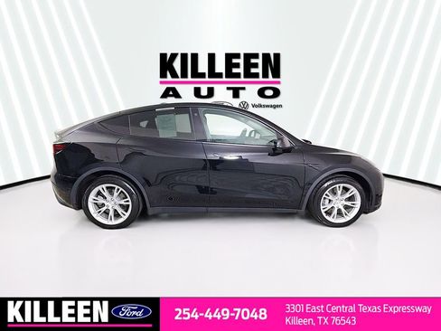 Used 2021 Tesla Model Y Long Range image 9