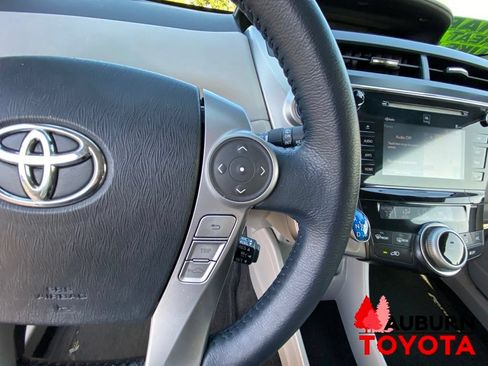 Used 2015 Toyota Prius V Five w/ Advanced Technology Package FWD image 38