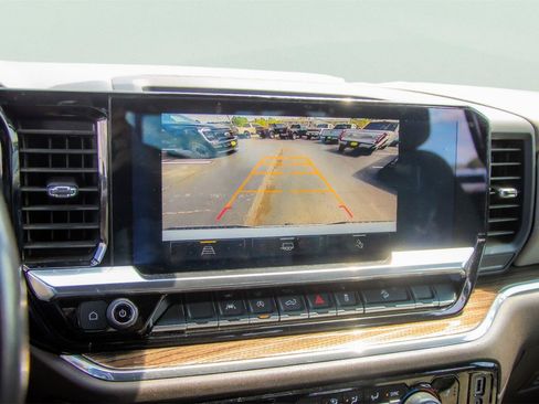Used 2023 Chevrolet Silverado 1500 RST AWD/4WD image 12