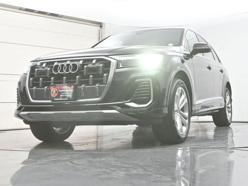 Used 2025 Audi Q7 3.0T Premium Plus AWD/4WD image 31