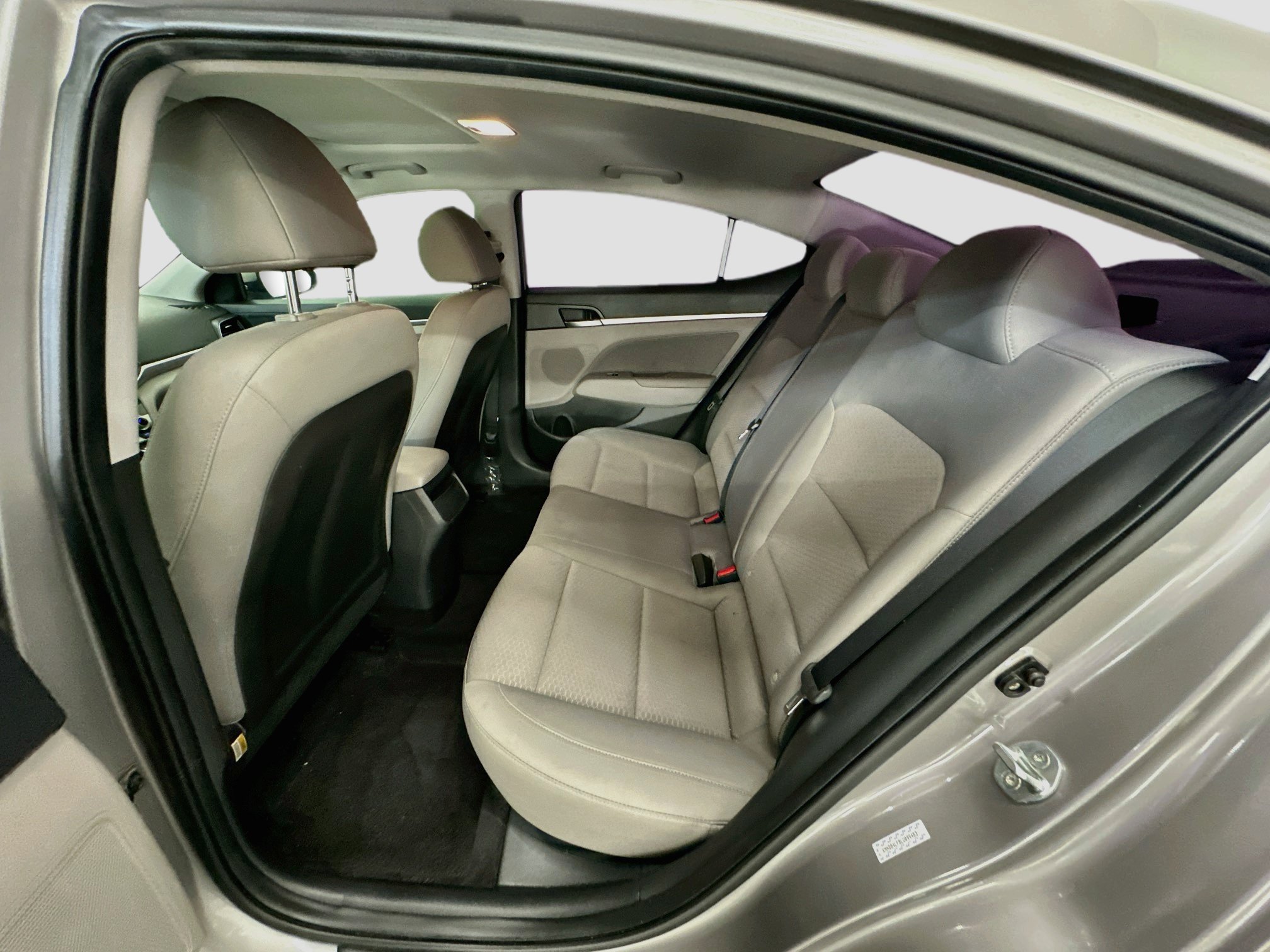 Used 2020 Hyundai Elantra Value Edition FWD image 29