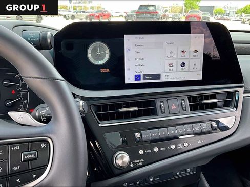 Used 2024 Lexus ES 350 w/ Premium Package image 6
