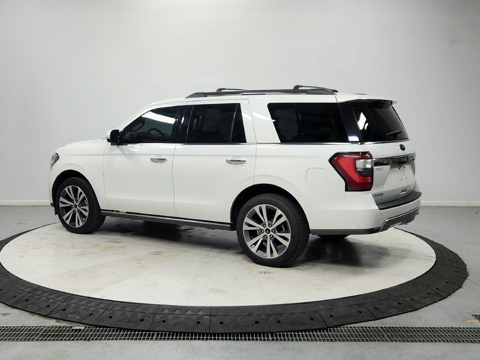 Used 2021 Ford Expedition Limited AWD/4WD image 6