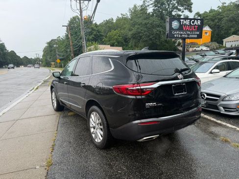 Used 2021 Buick Enclave Premium w/ Sun and Sites Package AWD/4WD image 5