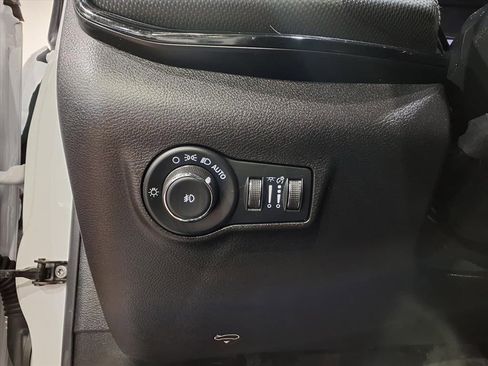 Certified 2022 Jeep Compass Altitude w/ Convenience Group image 12