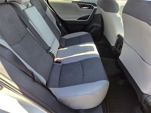 Used 2021 Toyota RAV4 XLE image 13