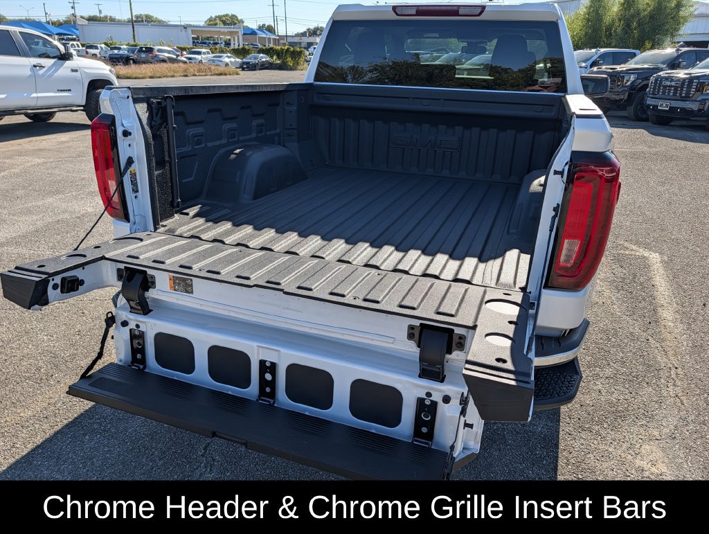 Used 2023 GMC Sierra 1500 SLT AWD/4WD image 29