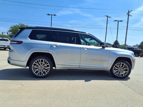 Certified 2021 Jeep Grand Cherokee L Summit AWD/4WD image 41