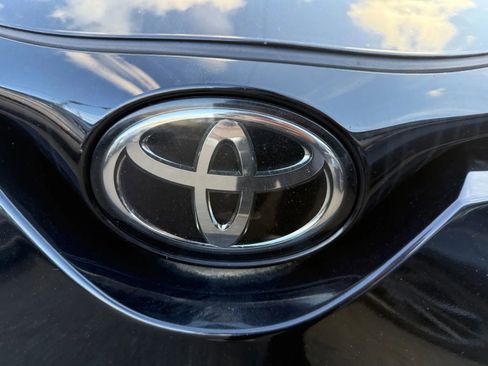 Used 2018 Toyota C-HR XLE image 29