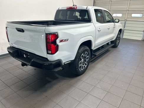 Used 2024 Chevrolet Colorado Z71 w/ Advanced Trailering Package AWD/4WD image 3